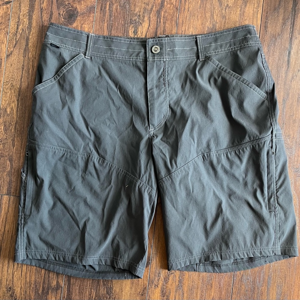 Men's Gray Shorts